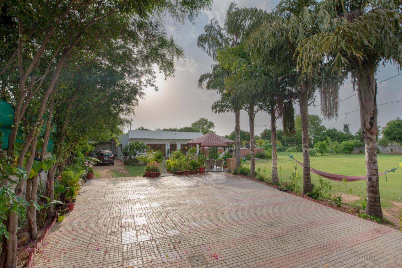 The Singh Farm Cosy Private Pool Farm Villa Ґурґаон Екстер'єр фото