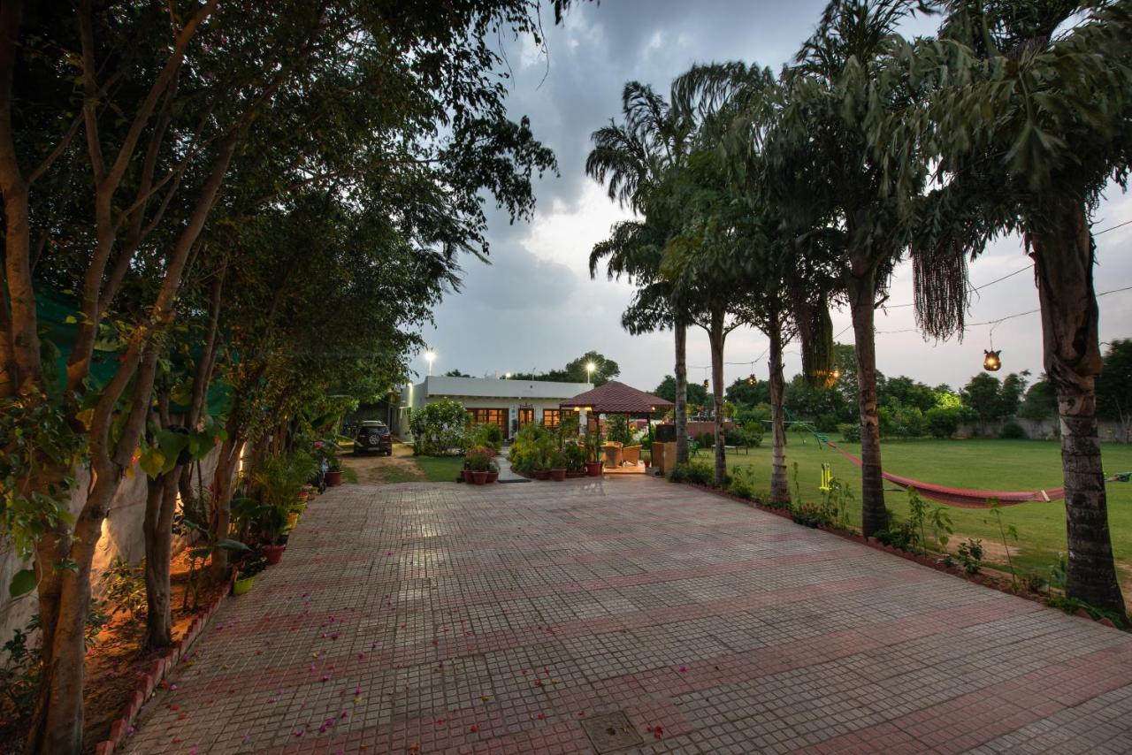The Singh Farm Cosy Private Pool Farm Villa Ґурґаон Екстер'єр фото