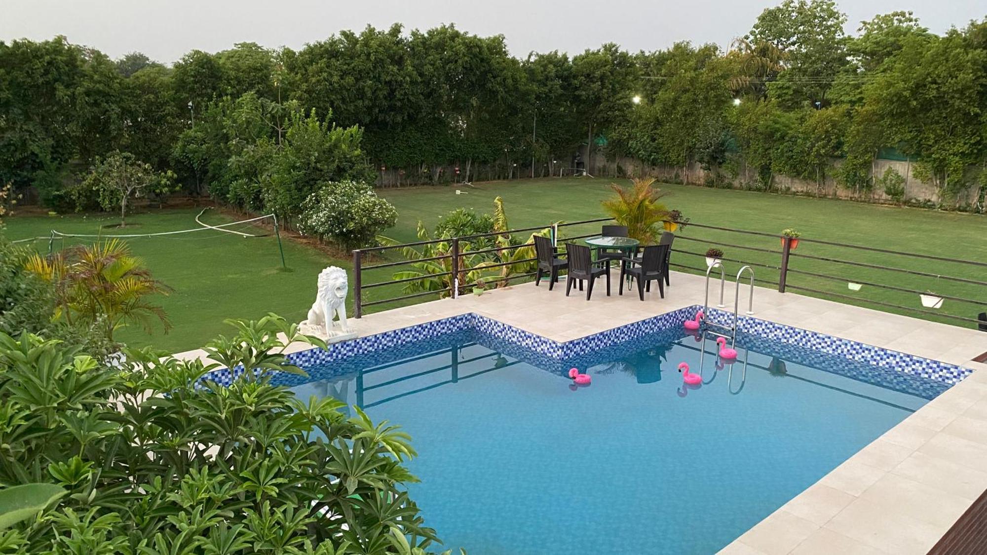 The Singh Farm Cosy Private Pool Farm Villa Ґурґаон Екстер'єр фото